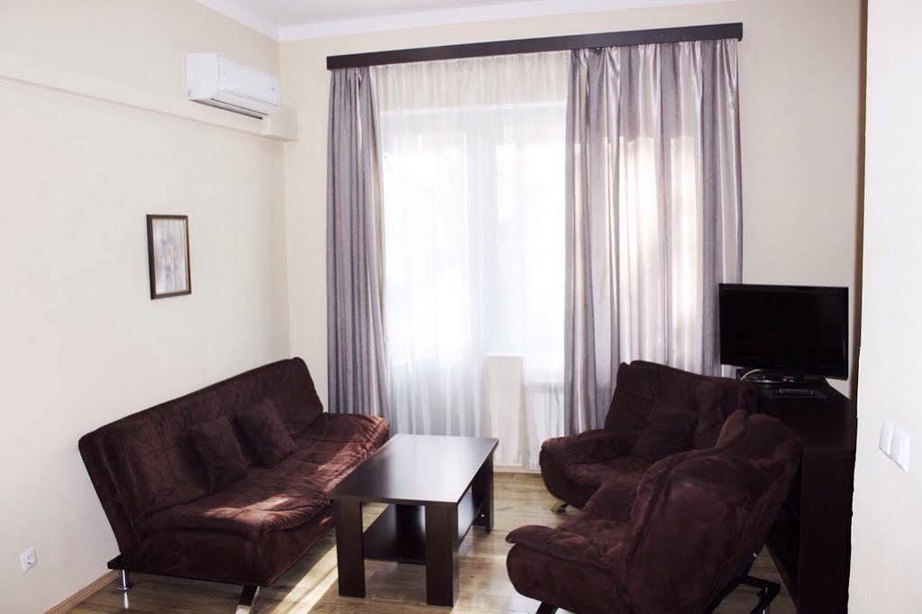 Apart Hotel Gh Тбілісі Екстер'єр фото